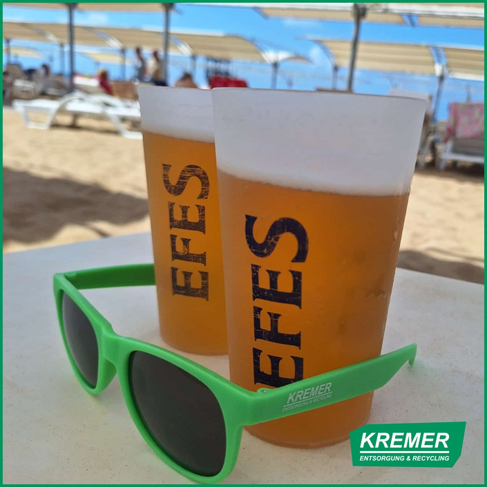 Urlaubsgrüße von Kristin aus der Türkei! 🌞✈️

Auch im Urlaub darf unser Kremer-Merch nicht fehlen! 😎

Unsere grünen...