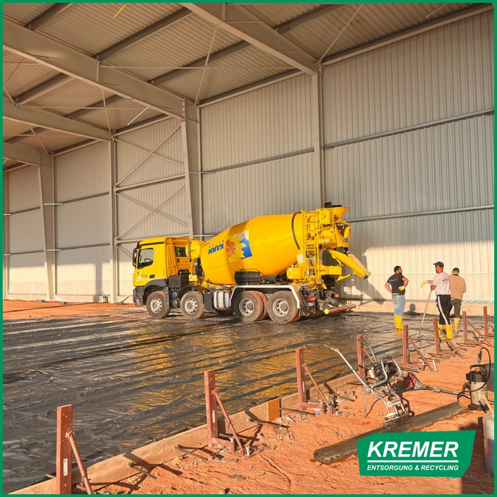 🏗️Baustellen-Update aus Köthen🏗️

Neuer Hallenboden Incoming!  Es geht voran! 🦾🚧💚