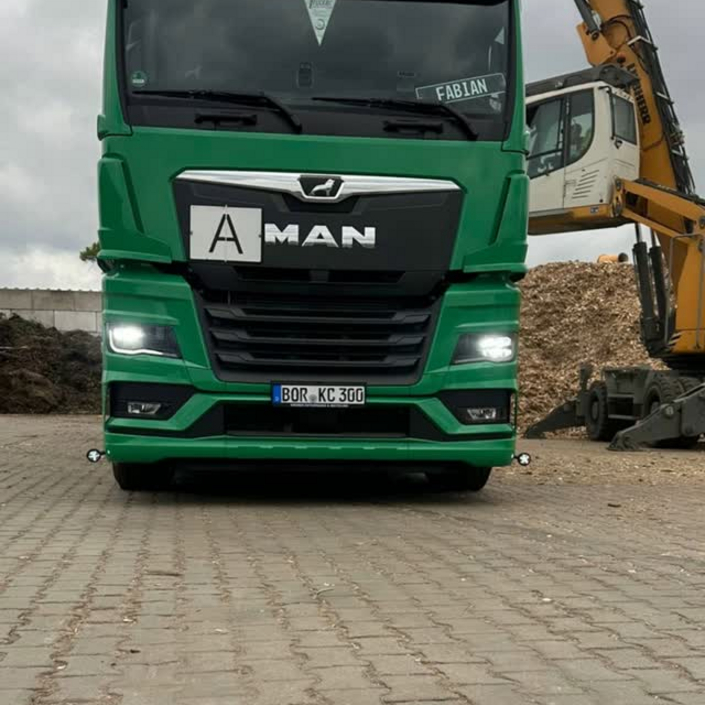 🎉💪Unser neuer MAN TGX ist startklar! 💪🎉

Nach dem Aufbau kommt jetzt der Praxistest: Unser erster MAN TGX rollt auf den...